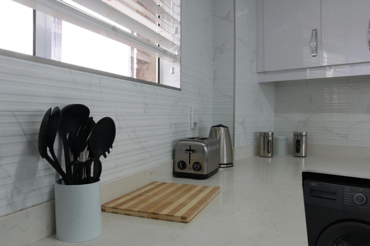24 Sea Lodge - Sea Viewing Apartment Дърбан Екстериор снимка